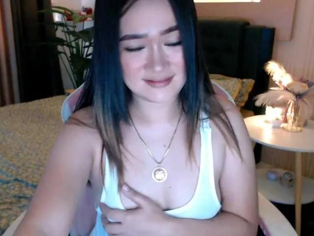 AdriannaFowler on BongaCams