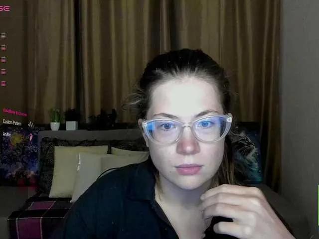 Aliciafolow009 on BongaCams