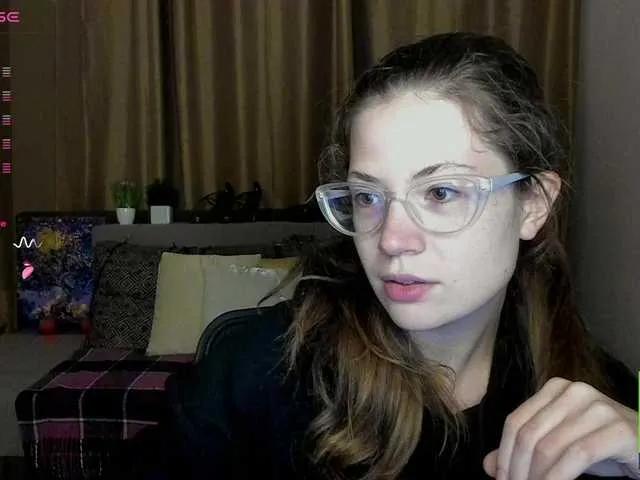Aliciafolow009 on BongaCams