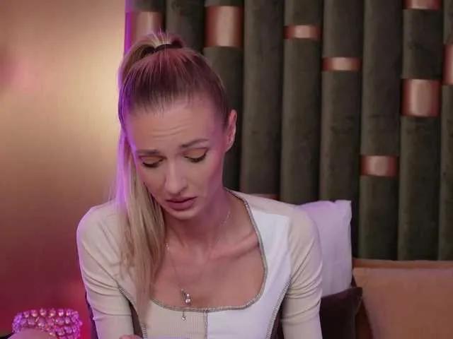 Freechat AmeliaAngell on BongaCams