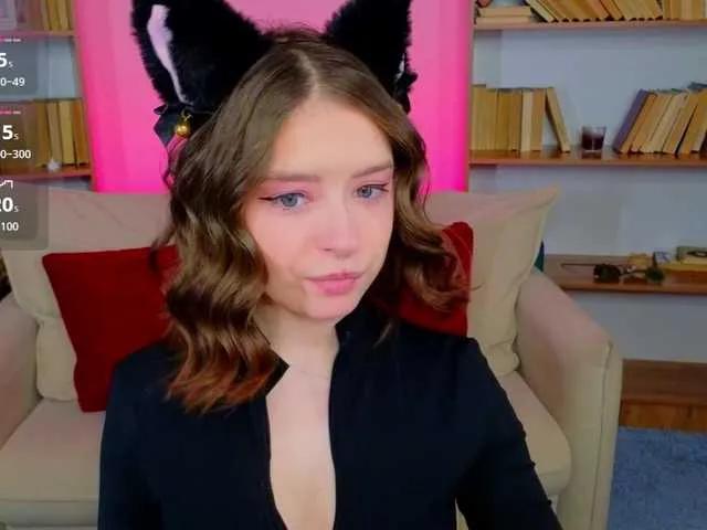 Offline AmeliaShine1 on BongaCams