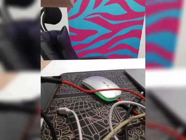 Offline Angelinamik on BongaCams