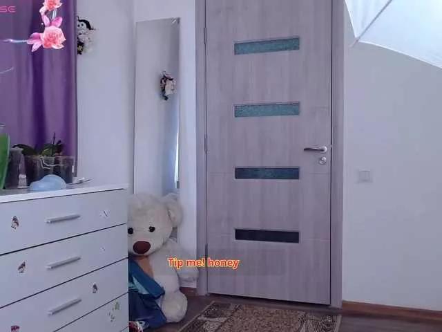 azalea66 on BongaCams