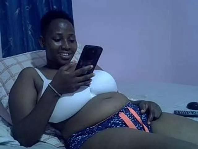 Freechat bigtits-girl on BongaCams