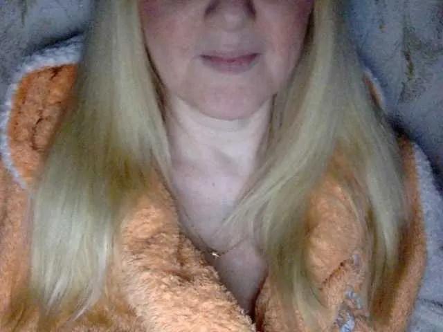 Offline BlondyVio on BongaCams