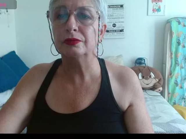 Offline canitas69 on BongaCams