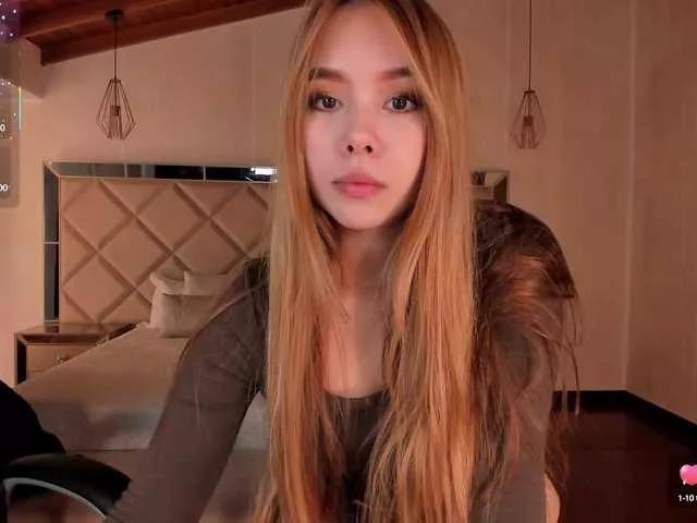 Offline CarolineGrace on BongaCams