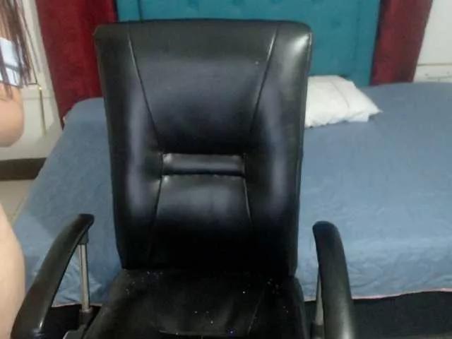 Offline Charlotte-xoxo on BongaCams