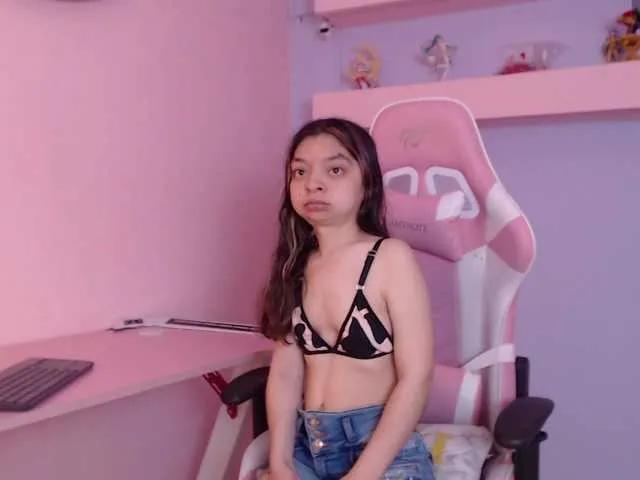 Offline CharlotteMuller on BongaCams