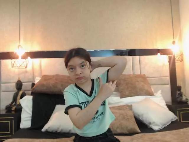 Offline CharlotteMuller on BongaCams