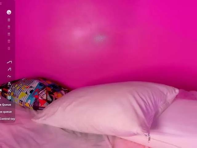 Freechat drooling4daddy on BongaCams