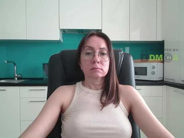 dulcesiomar8 on BongaCams
