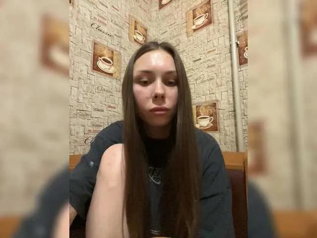 Offline Elsa-22 on BongaCams