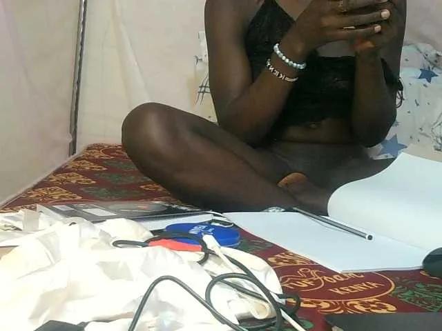 Offline freaky-pinnah on BongaCams