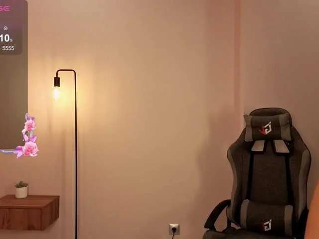 Offline French-Eyes on BongaCams