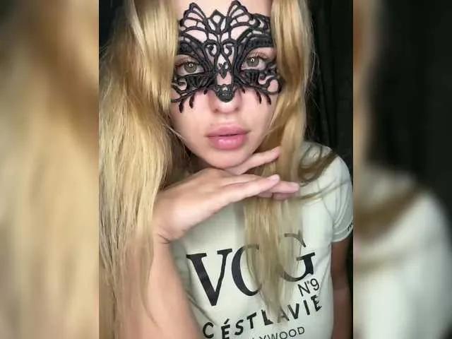 Offline FrosiaByrlakova on BongaCams