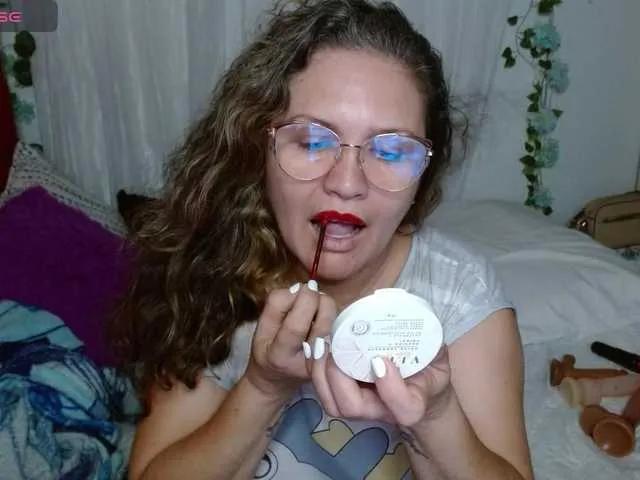 helenca1980 on BongaCams