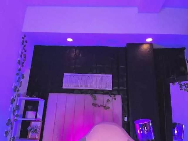 Freechat hellenbunnyx on BongaCams