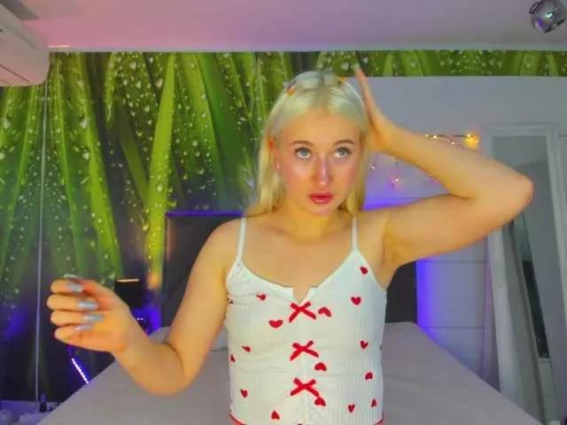 Freechat HollyTaillor on BongaCams