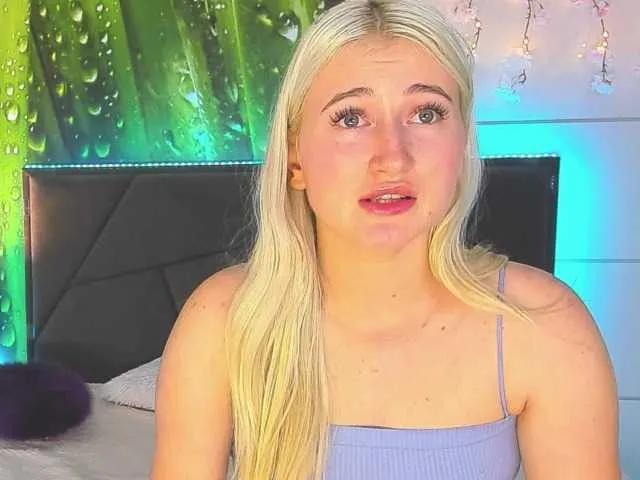 Freechat HollyTaillor on BongaCams