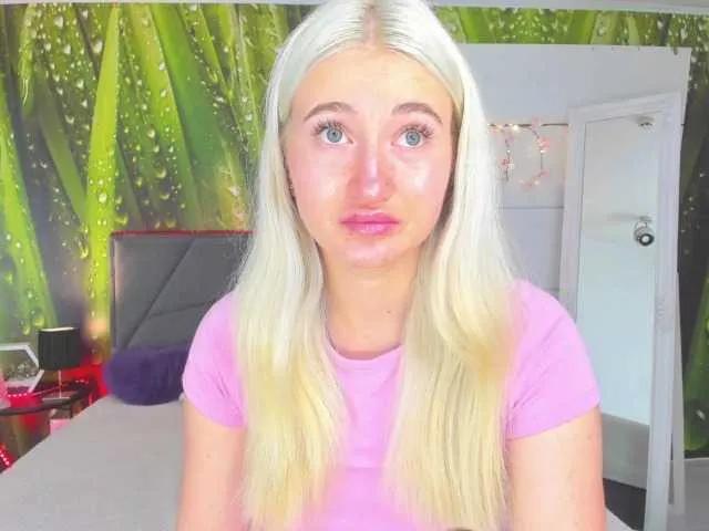 Freechat HollyTaillor on BongaCams