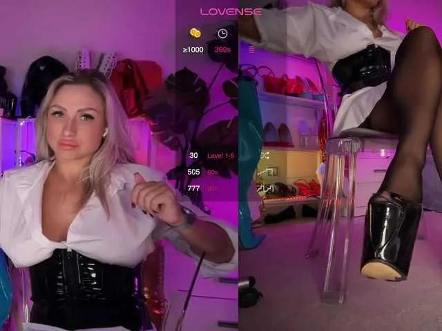 Offline HomePussy1 on BongaCams