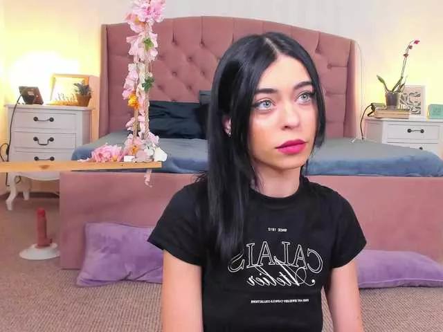 Offline JassyeJoy on BongaCams