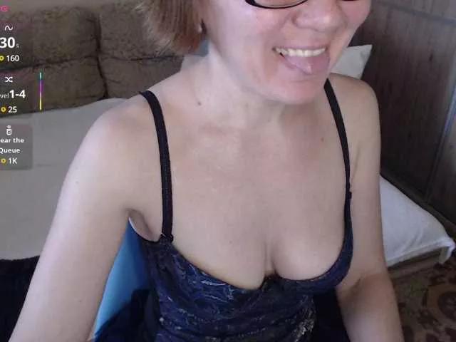 Offline Julia99 on BongaCams
