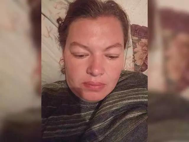 Offline Juliamad on BongaCams