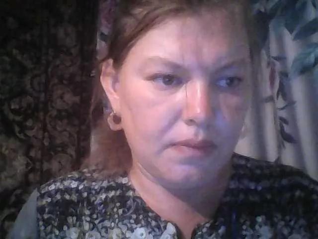 Offline Juliamad on BongaCams