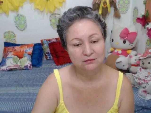 Offline LADYQUEEN520 on BongaCams