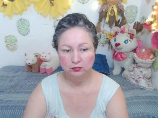 Offline LADYQUEEN520 on BongaCams