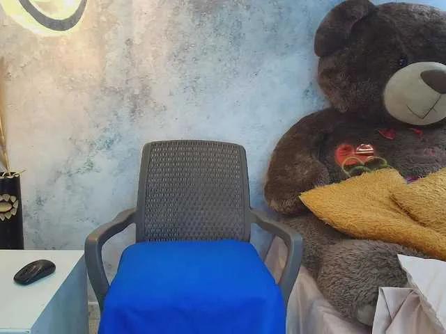 Freechat laliItaclark on BongaCams