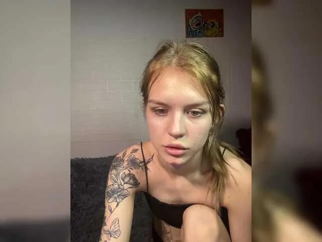 Offline LediIce on BongaCams