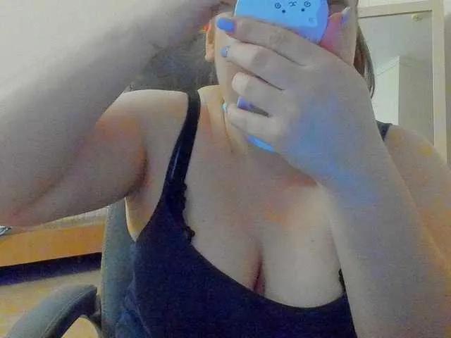 Offline Leilia on BongaCams