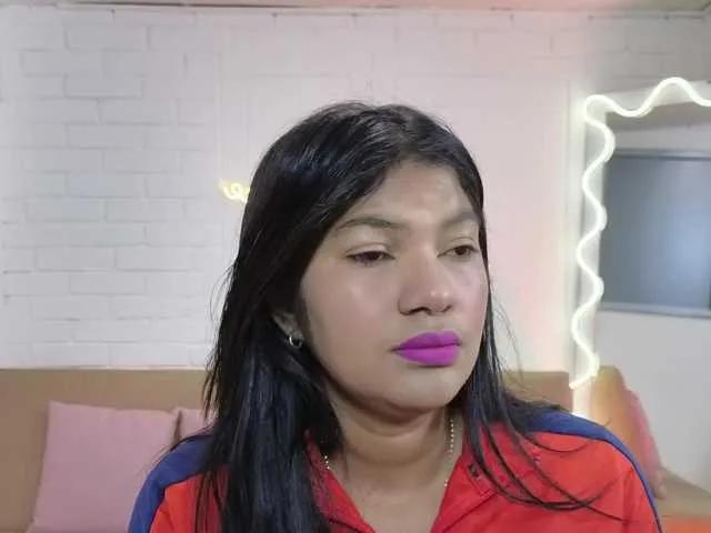 Offline Lexy-tay on BongaCams