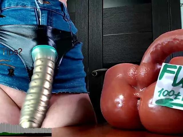 Lilydomi on BongaCams 