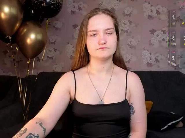 Offline linadevine on BongaCams