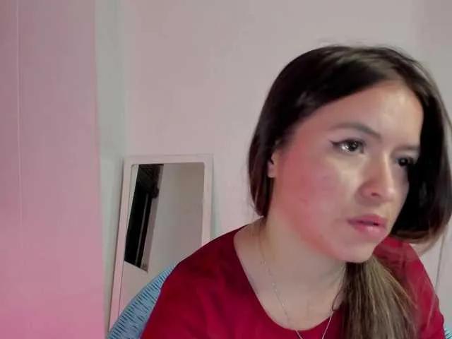 Freechat littleDanni on BongaCams