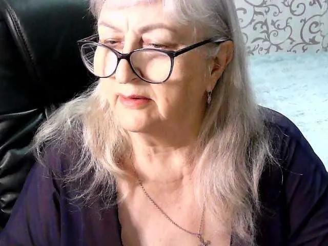 Freechat LolkaAlyss on BongaCams