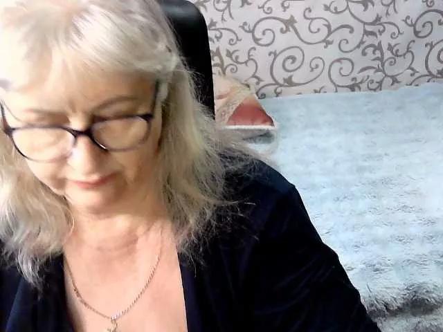 Freechat LolkaAlyss on BongaCams