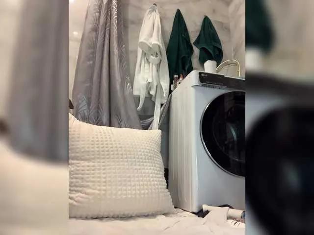 Offline LoveLama on BongaCams