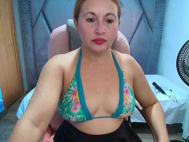 meganmilf2 on BongaCams