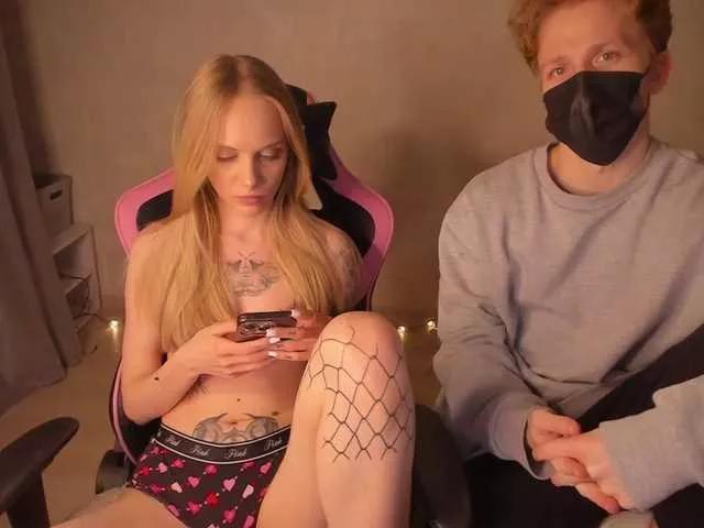 Offline Mini-Tiny on BongaCams