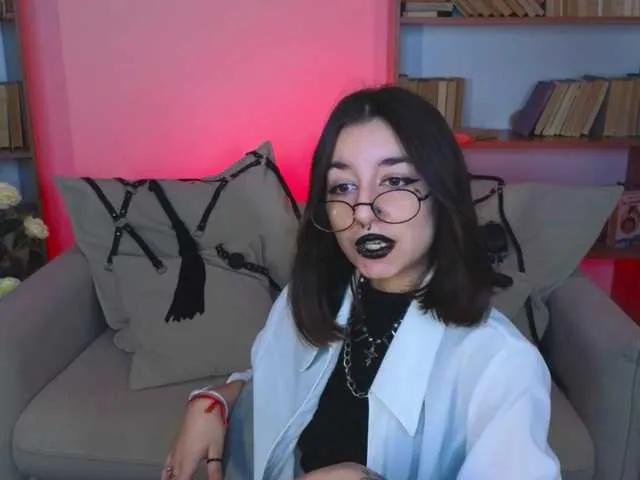 Offline MistressMarcelline on BongaCams