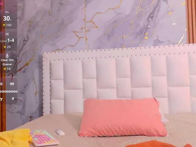 Freechat naughtyebonyy on BongaCams