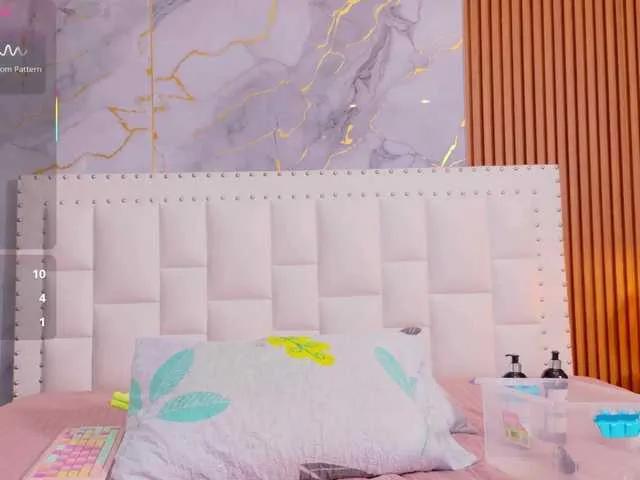 Freechat naughtyebonyy on BongaCams