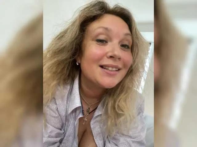 Freechat NERVOMOTINA on BongaCams