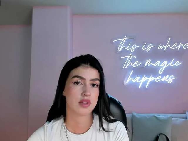 Offline PaulinaSantos1 on BongaCams