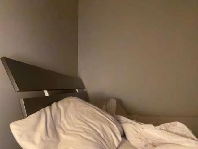 Offline Peachyz on BongaCams